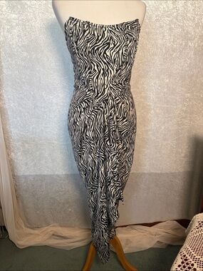 taupe stretch woven bandeau ruched maxi dress PrettyLittleThing | Dresses | Nwt Prettylittlething Taupe Stretch Woven  Bandeau Ruched Maxi Dress Size 4